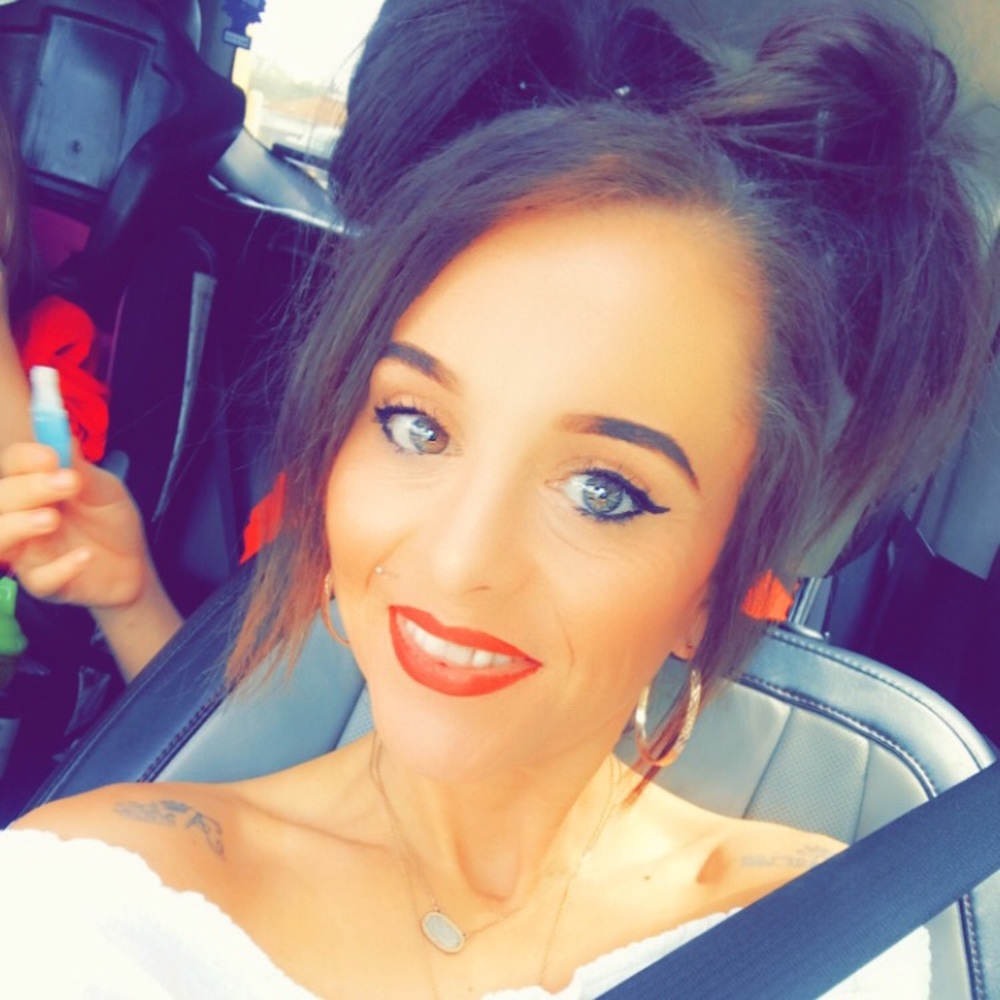 Meet your Posher, Victoria